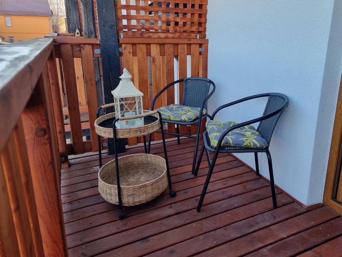 Uroczy Apartament U Mirki Подгужин Экстерьер фото